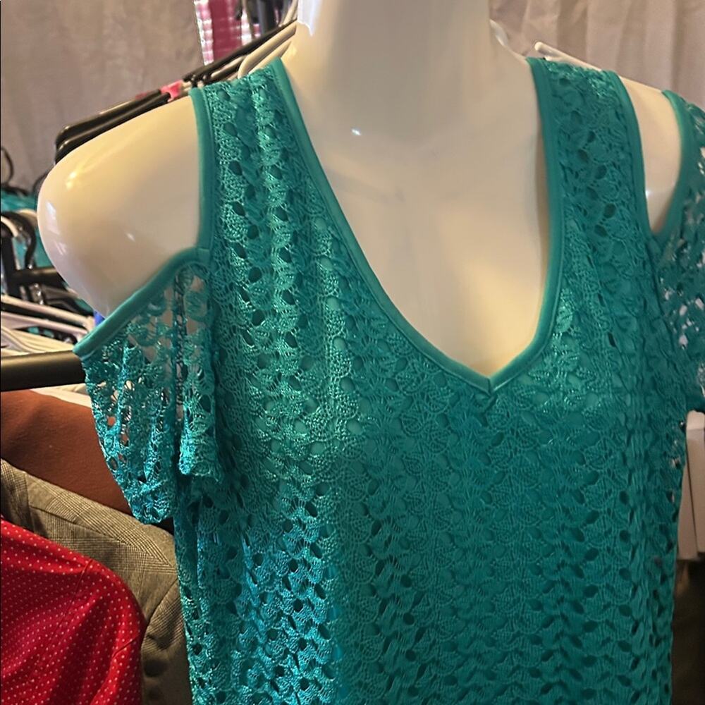 Teal Lace Cold Shoulder Top BNWT - Picture 4 of 6